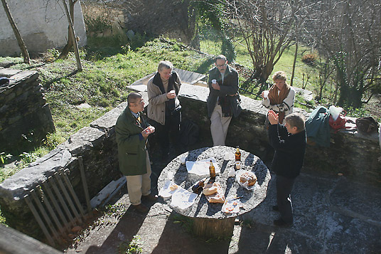 Fraïsse. Sur la terrasse de la maison où vécut François Fontan